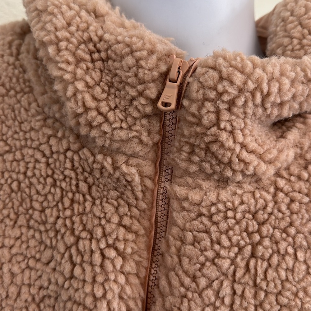 Fabletics Sherpa Jacket With Hood. Size Xl - image 3